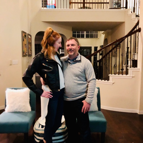 Meet your Posher, Hope - Picture 3 of 5